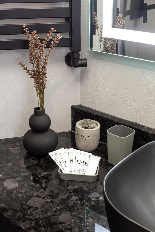 Two Bedrooms 13 Shpytalna Street リヴィウ エクステリア 写真